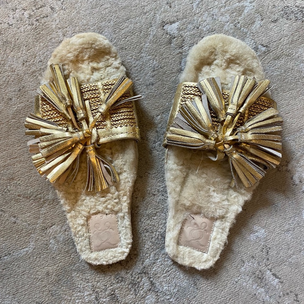Figue Leather Sandals with Fur, Size 6.